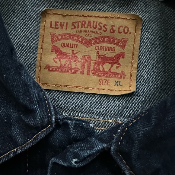 Levi Denim Jean Jacket - Picture 3 of 4